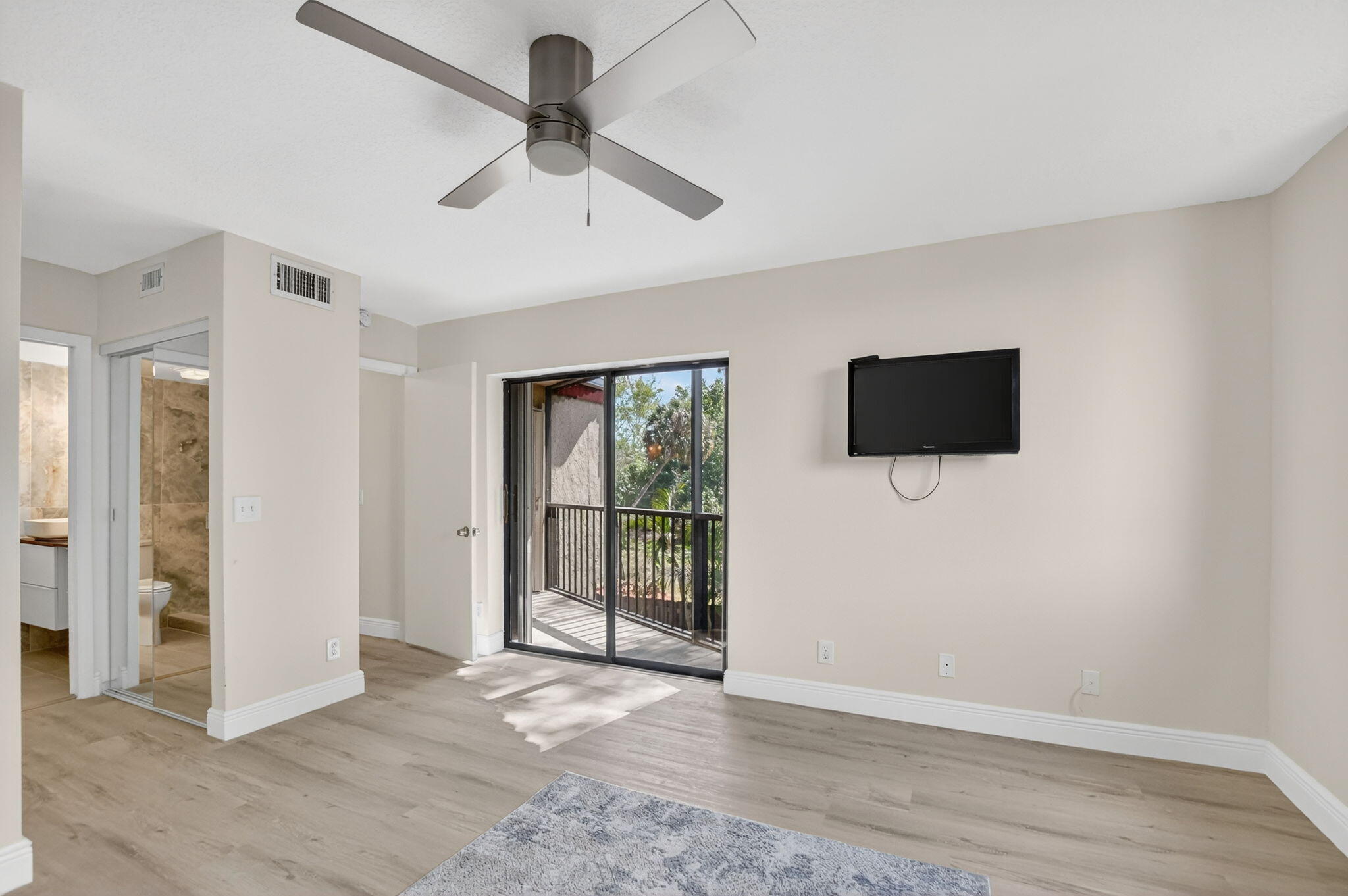 22958 Oxford Place D