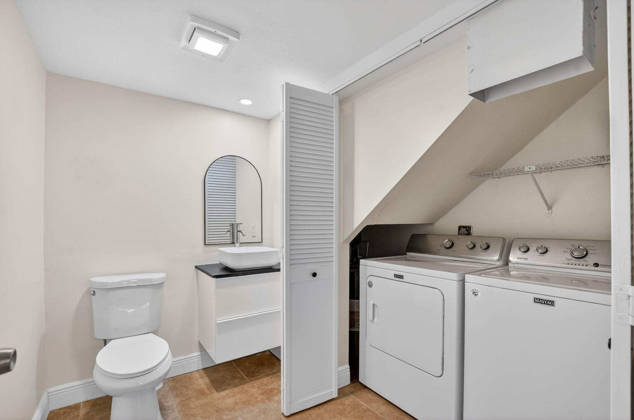 22958 Oxford Place D