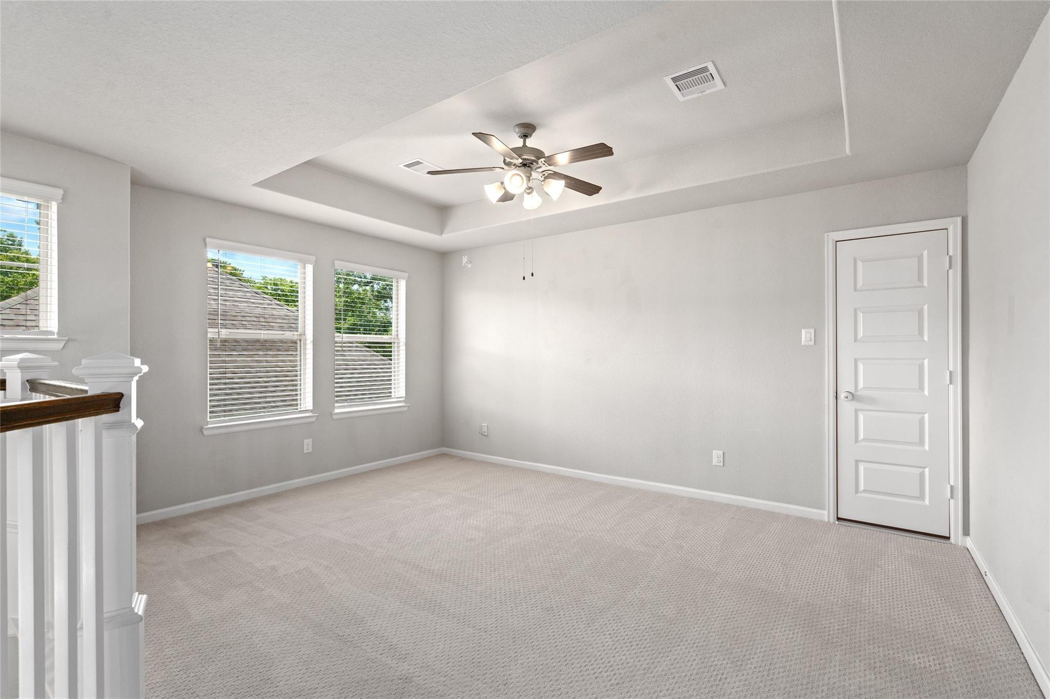 927 S Lacey Garden Loop