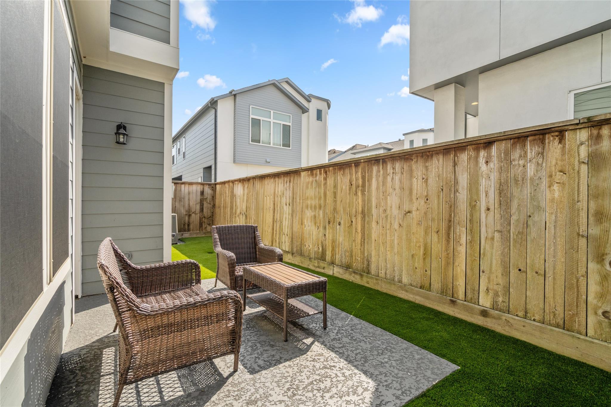 8923 Highgate Lane, Houston