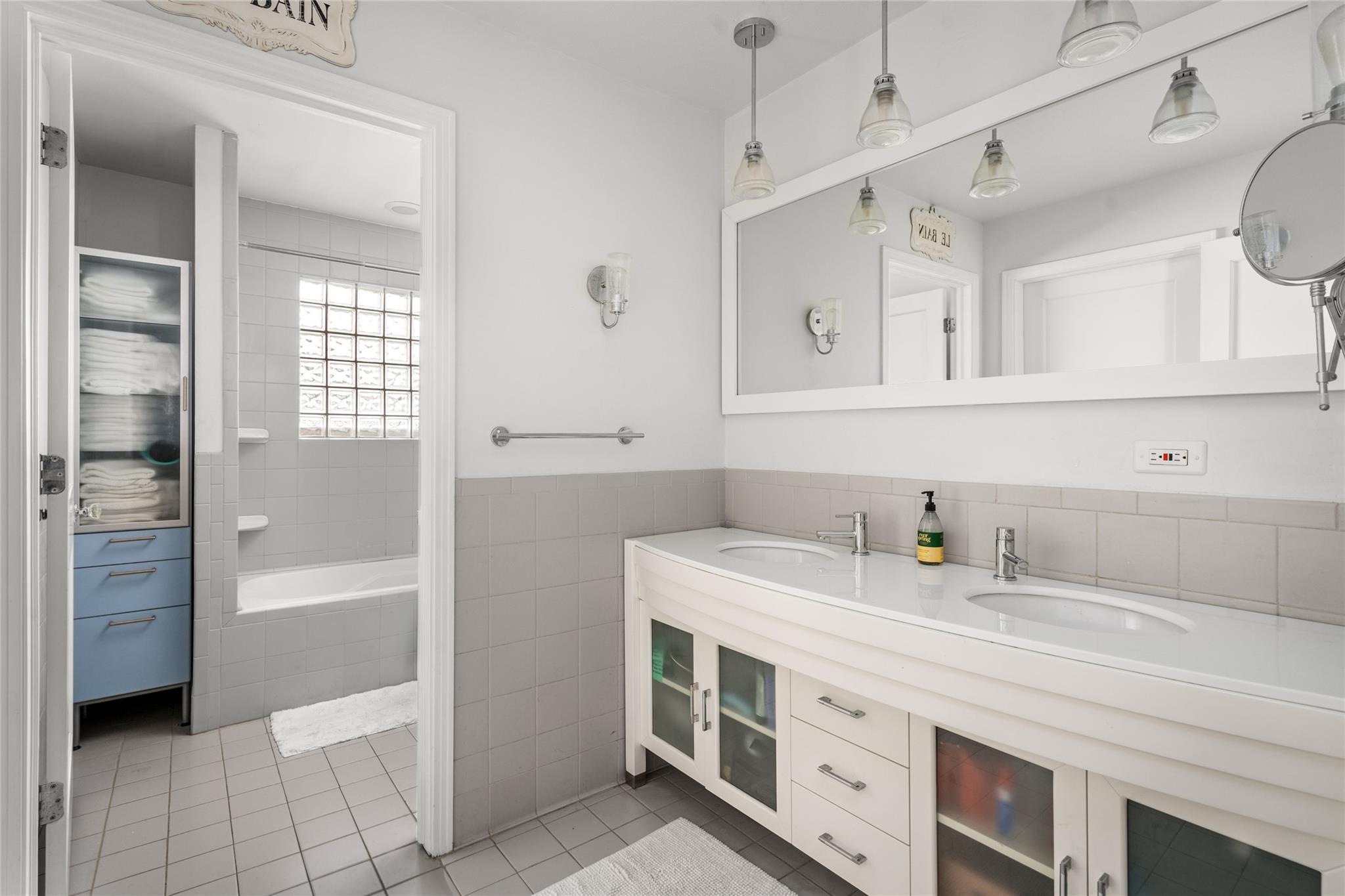 208 W 34th Street