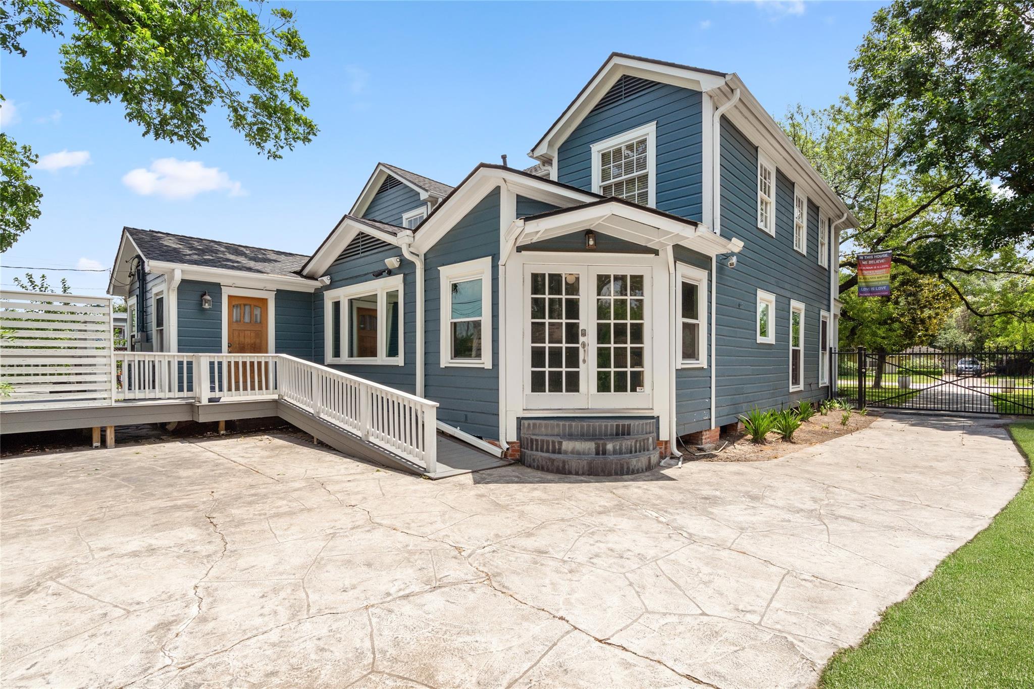 208 W 34th Street