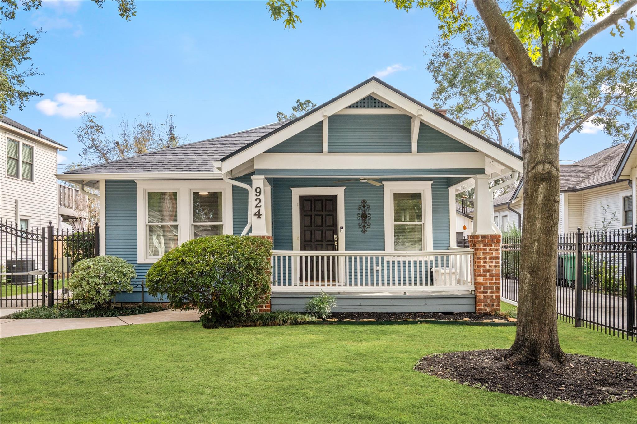 924 W Melwood Street