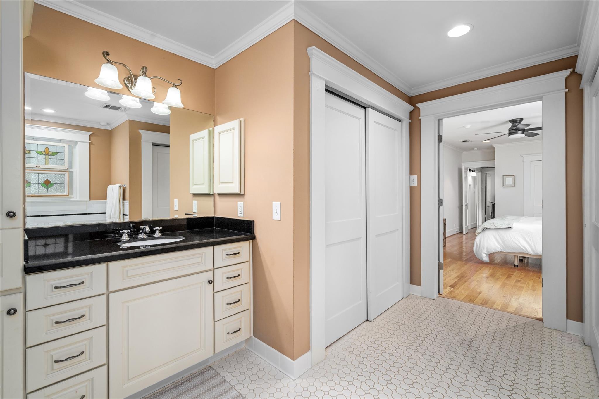 924 W Melwood Street