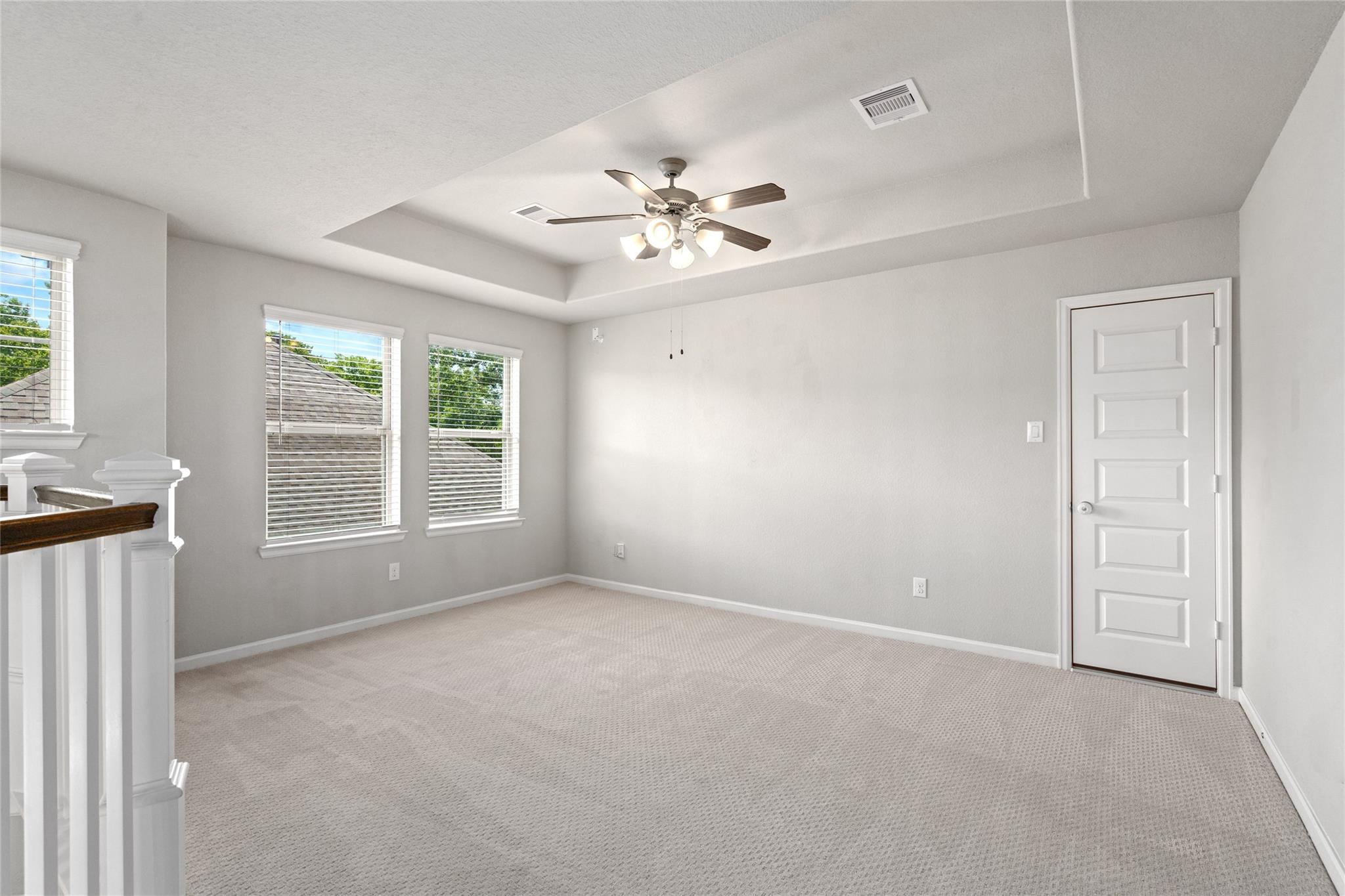 927 S Lacey Garden Loop