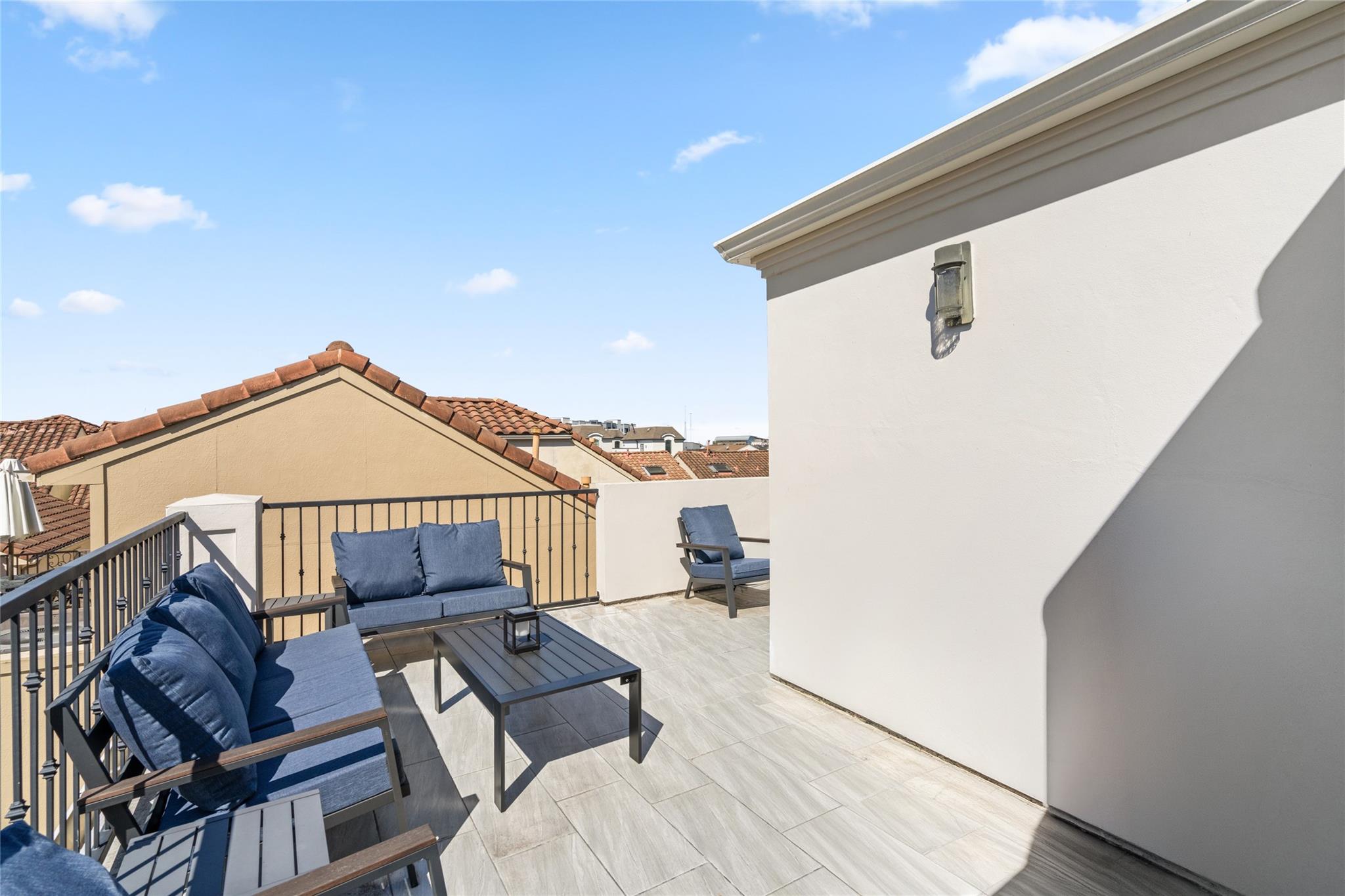 6018 Maxie Street Unit: E