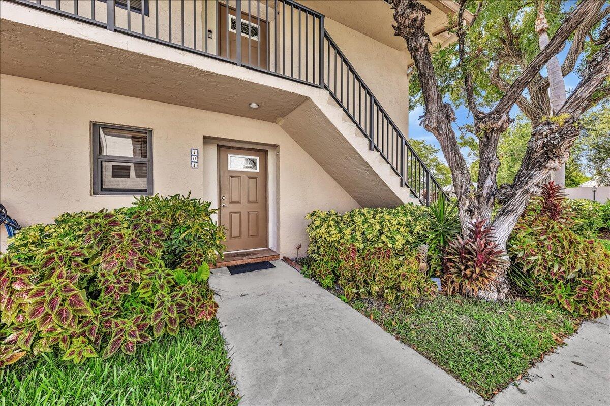 2965 NE 8th Terrace 101