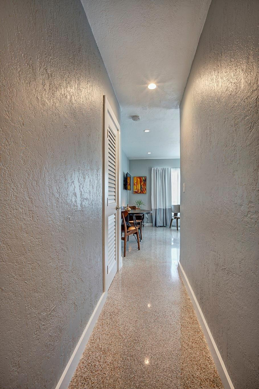 1215 NE 17th Ave 3