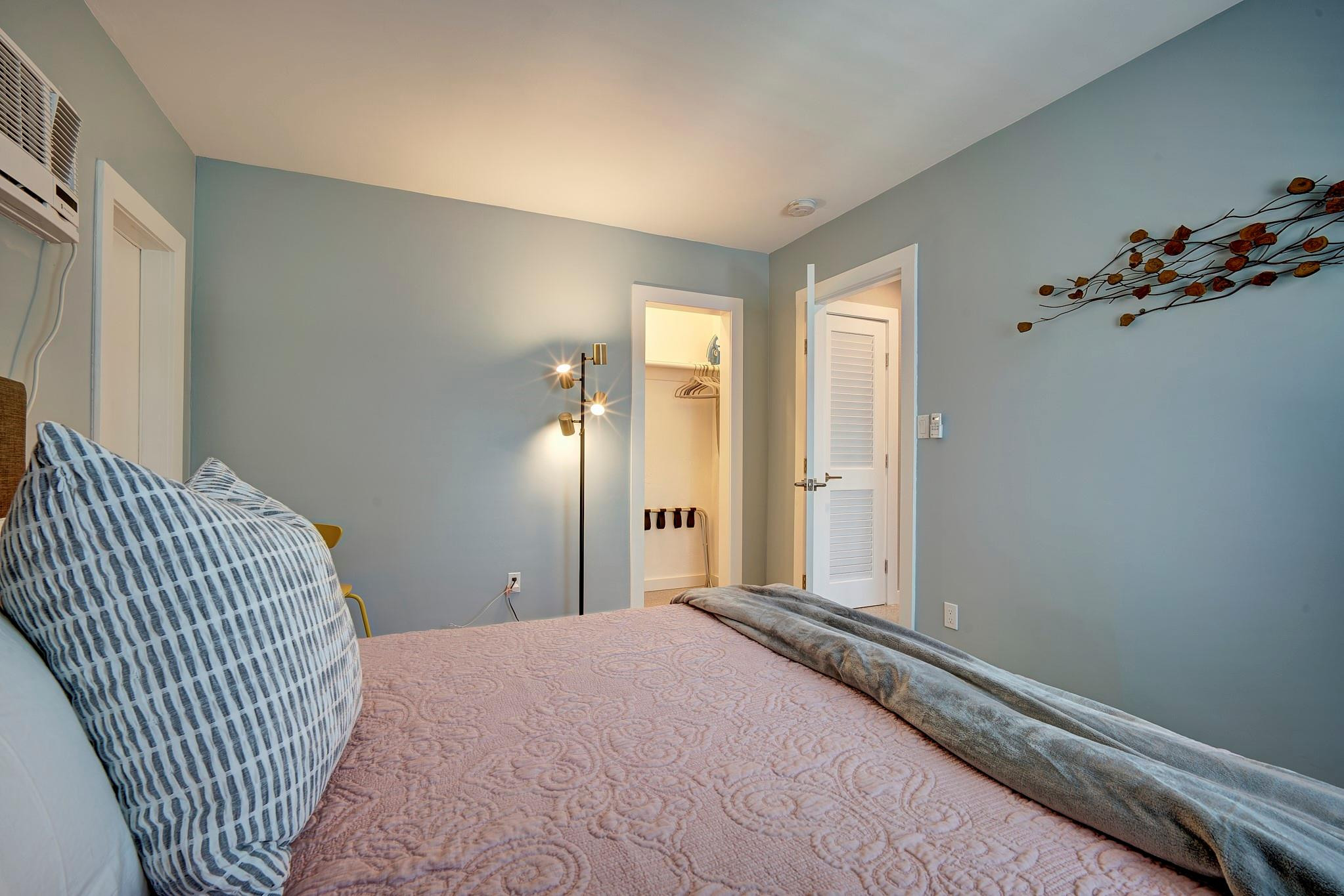 1215 NE 17th Ave 3