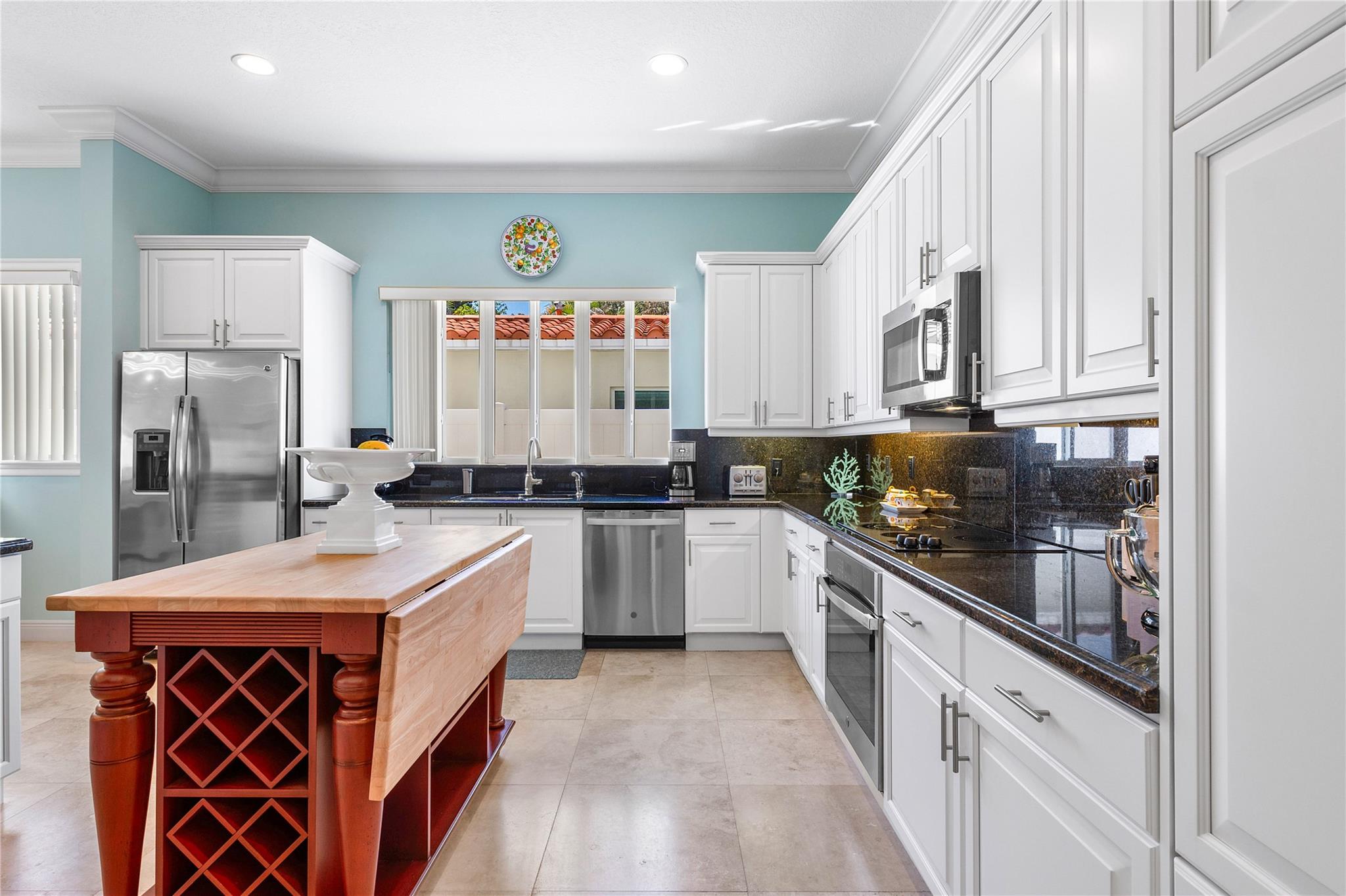 1220 NE 17th Way 1220