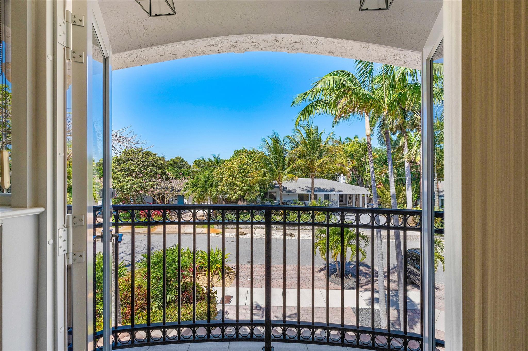 1220 NE 17th Way 1220