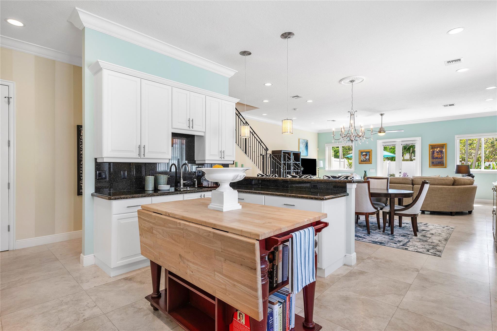 1220 NE 17th Way 1220