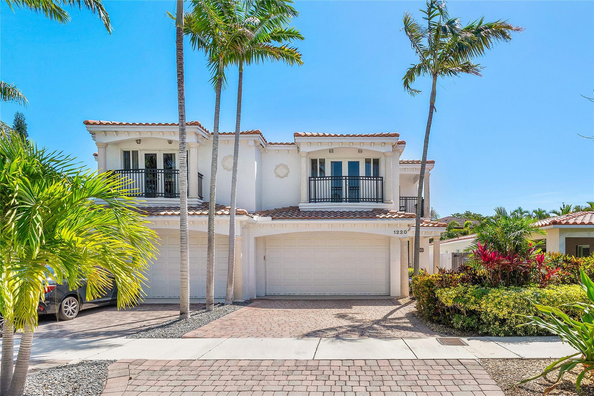 1220 NE 17th Way 1220