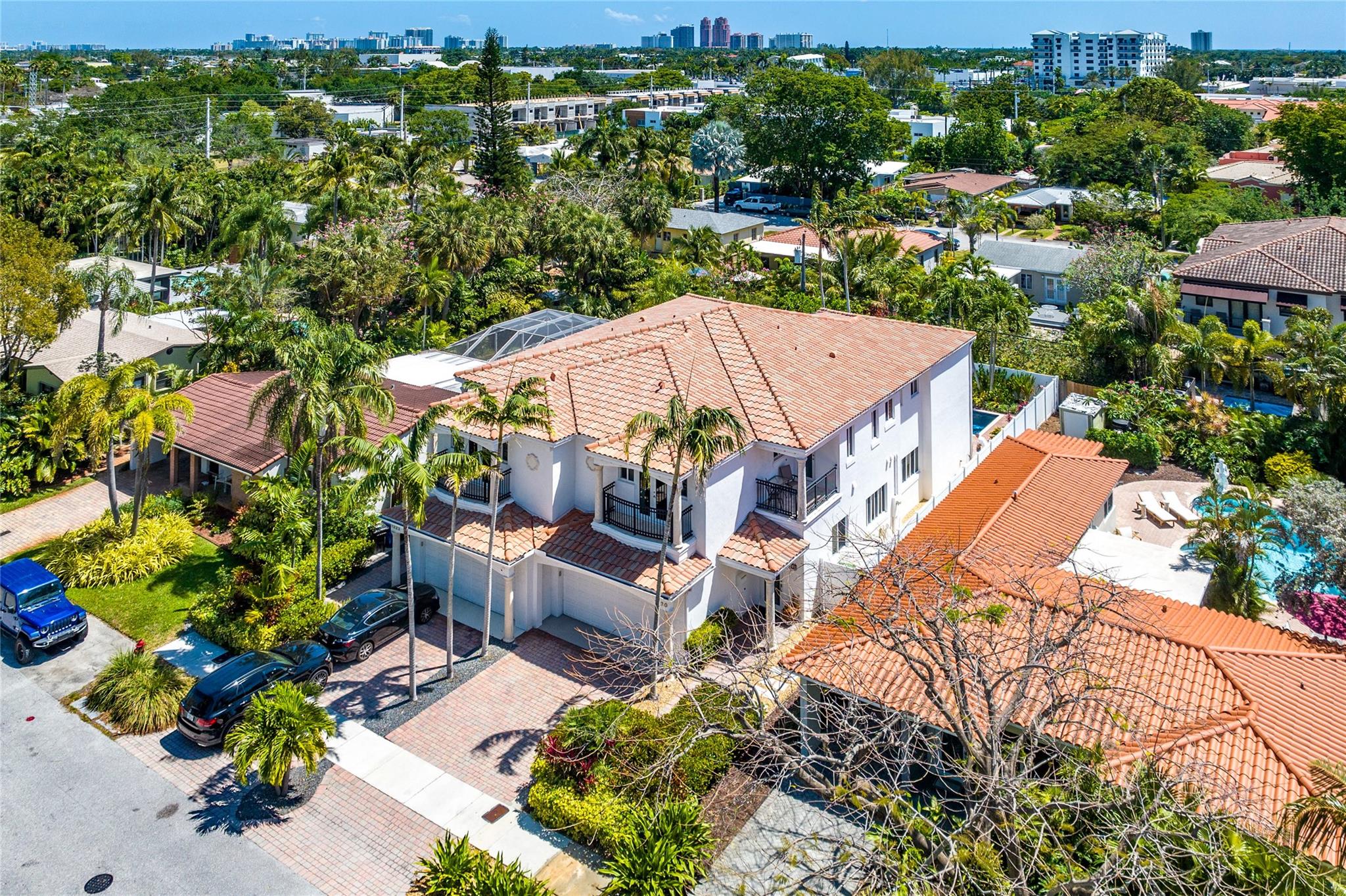 1220 NE 17th Way 1220