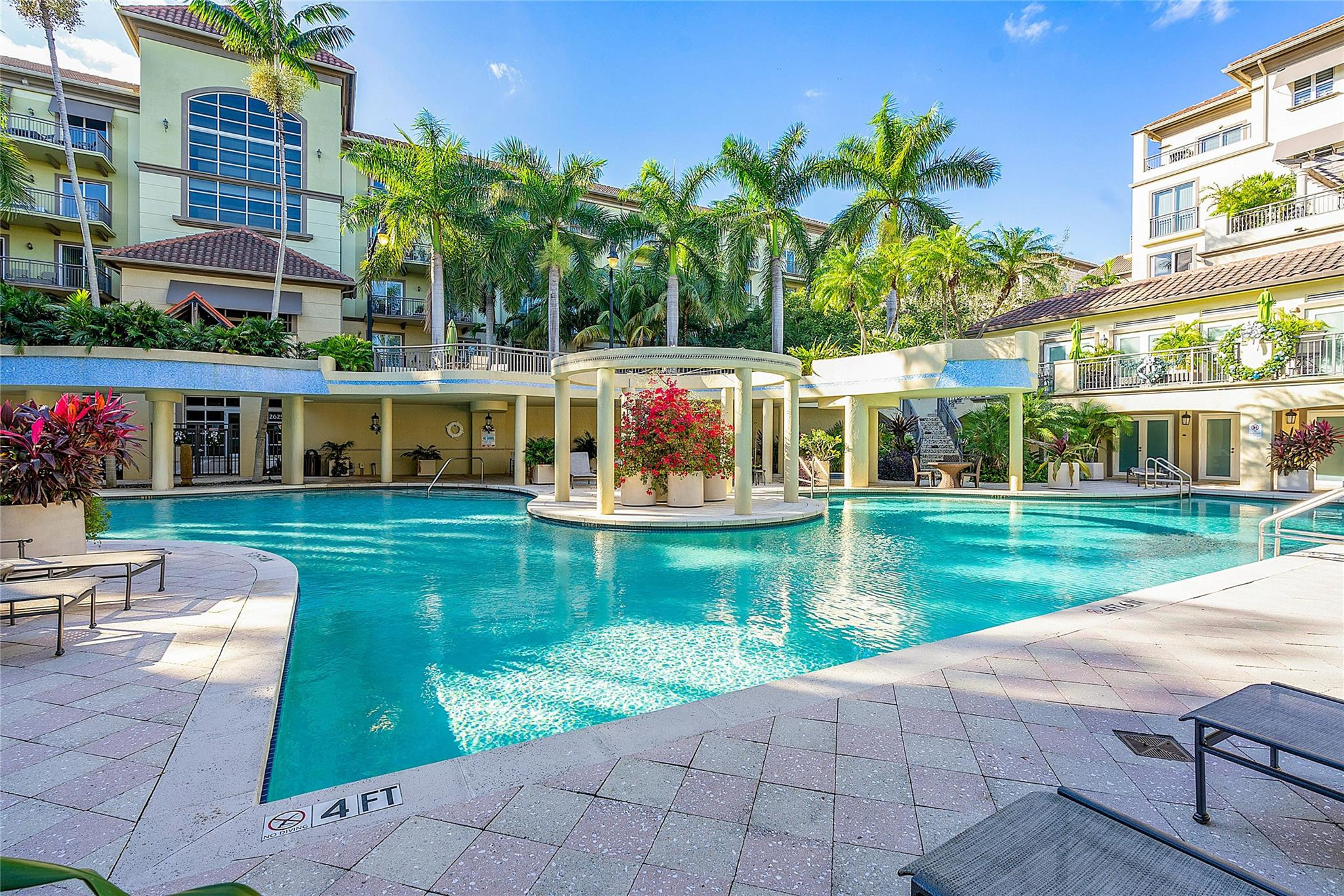 2631 NE 14th Ave 303