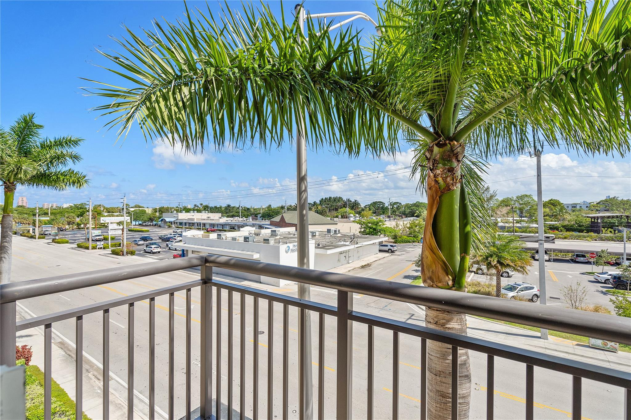 2631 NE 14th Ave 303