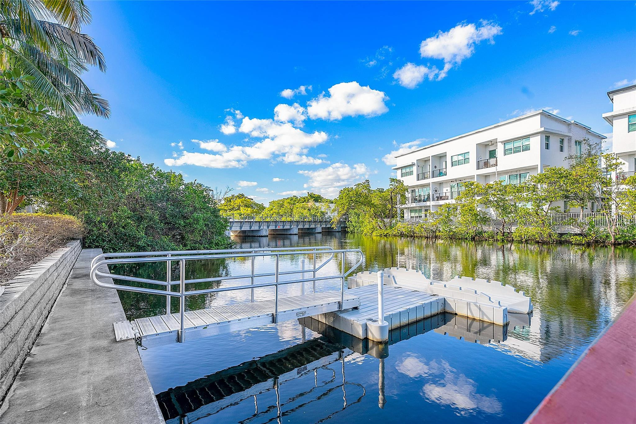 2631 NE 14th Ave 303