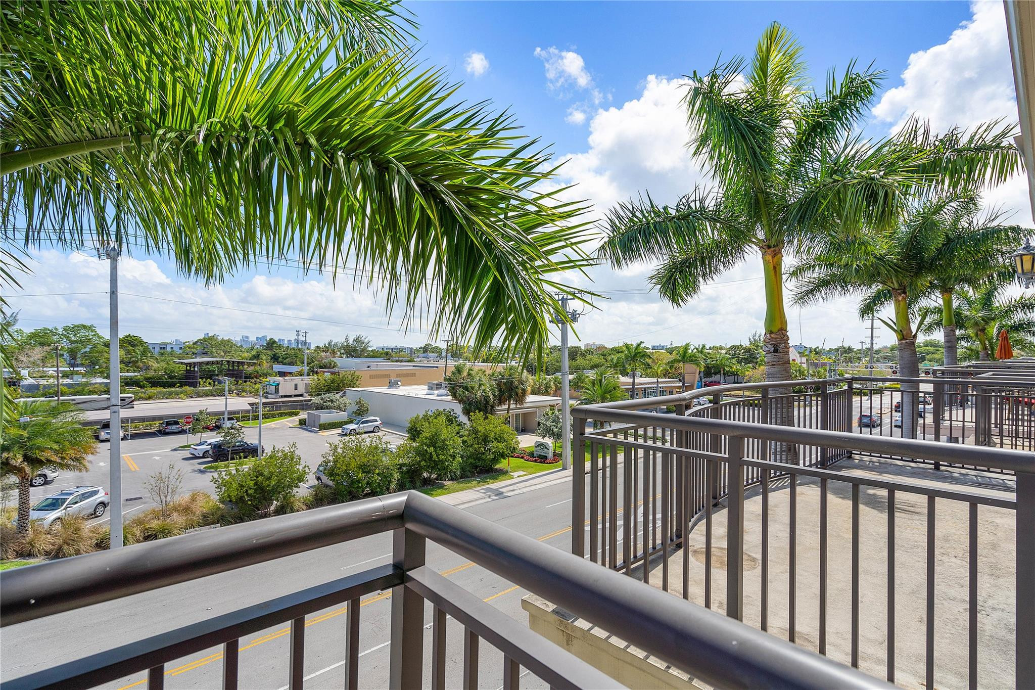 2631 NE 14th Ave 303