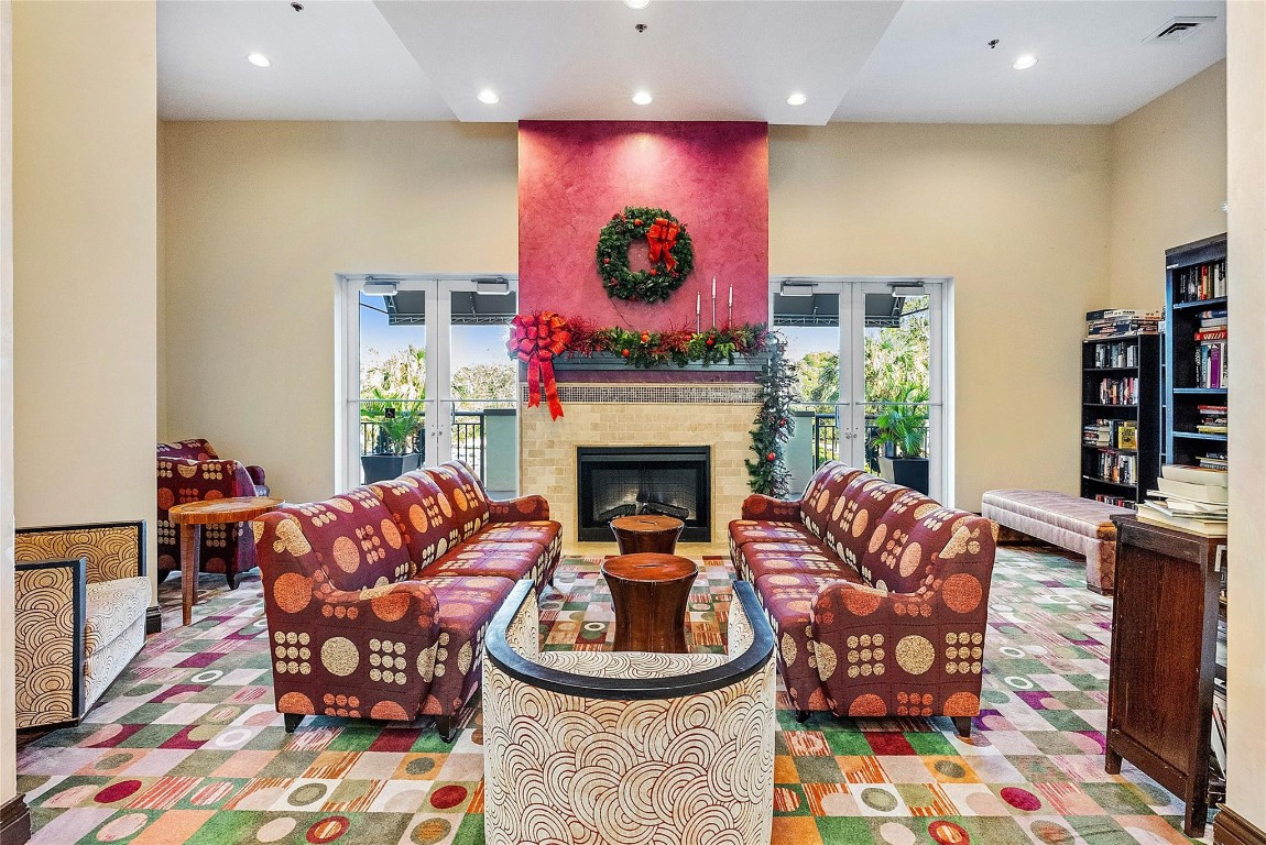 2631 NE 14th Ave 303