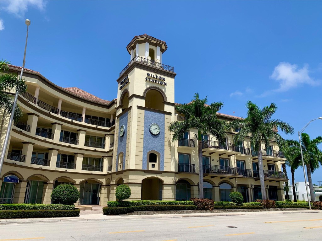 2631 NE 14th Ave 303