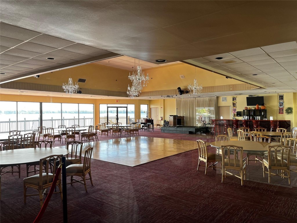 118 Lake Emerald 105