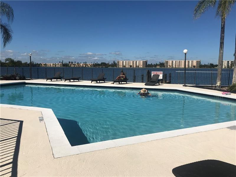 118 Lake Emerald 105