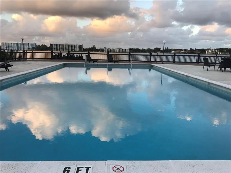 118 Lake Emerald 105