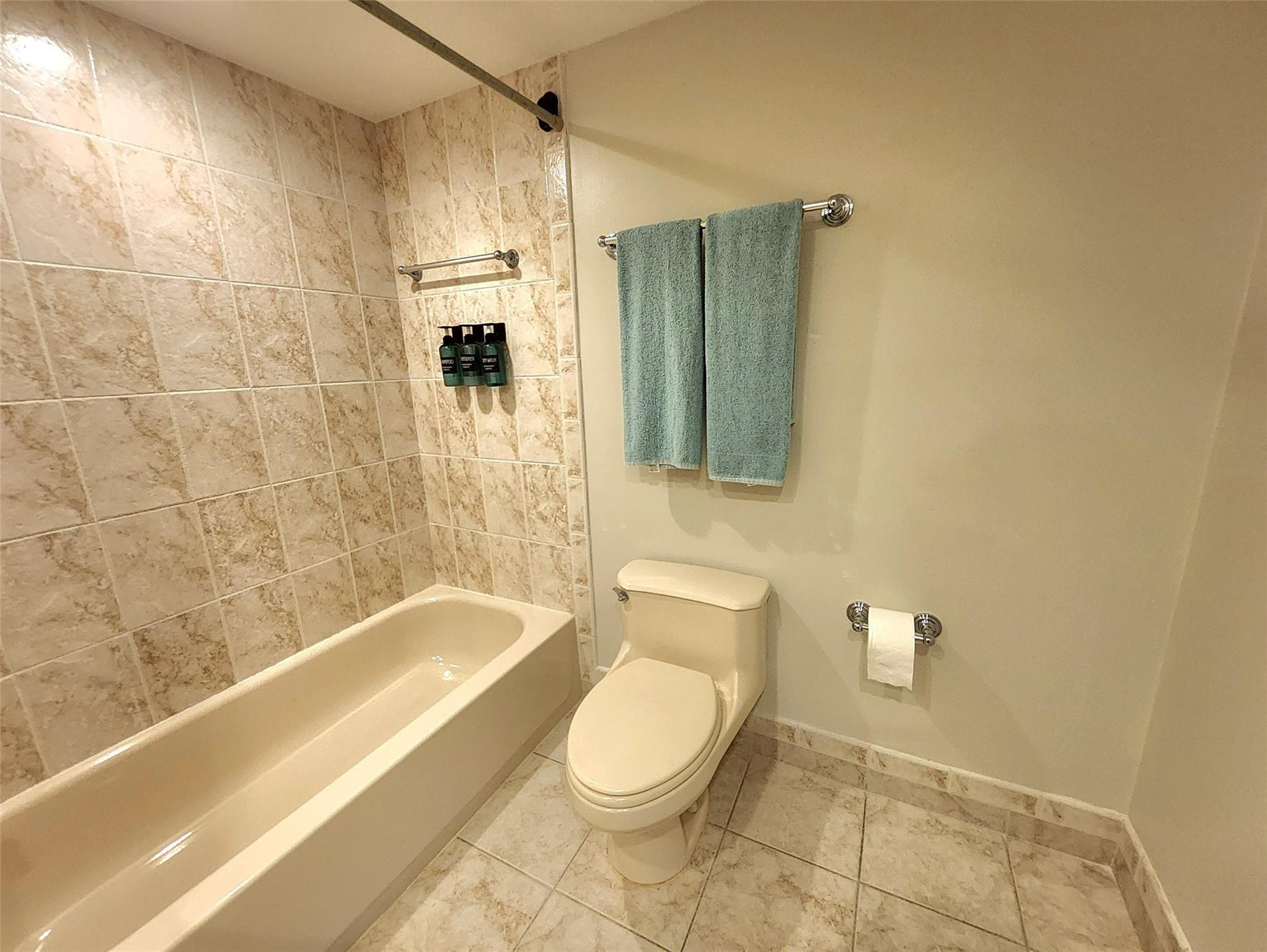 2715 N Ocean Blvd 15C