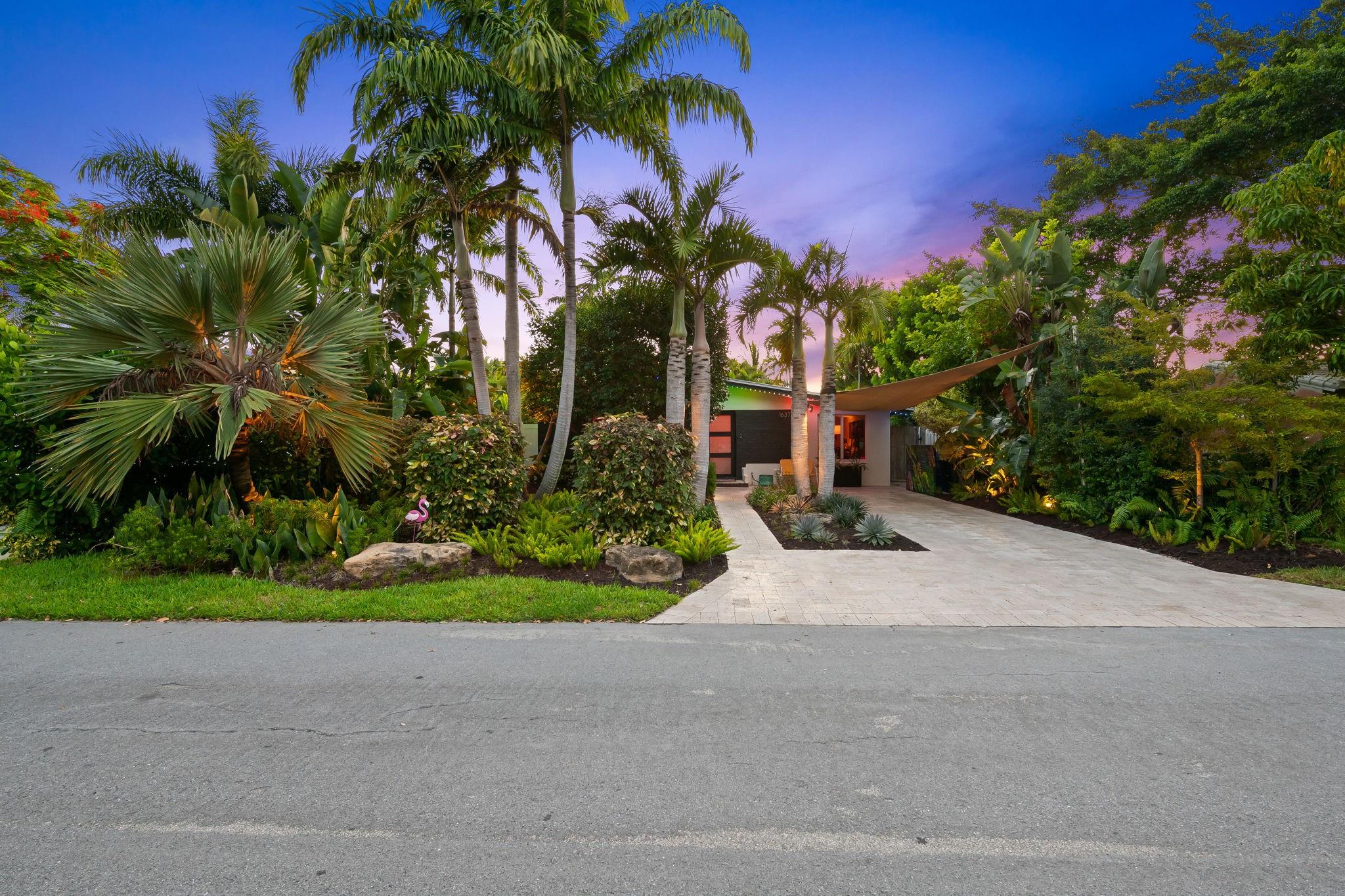1637 NE 17th Way