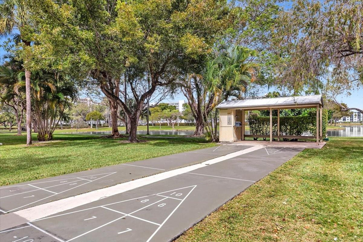 2112 S Cypress Bend Dr 508