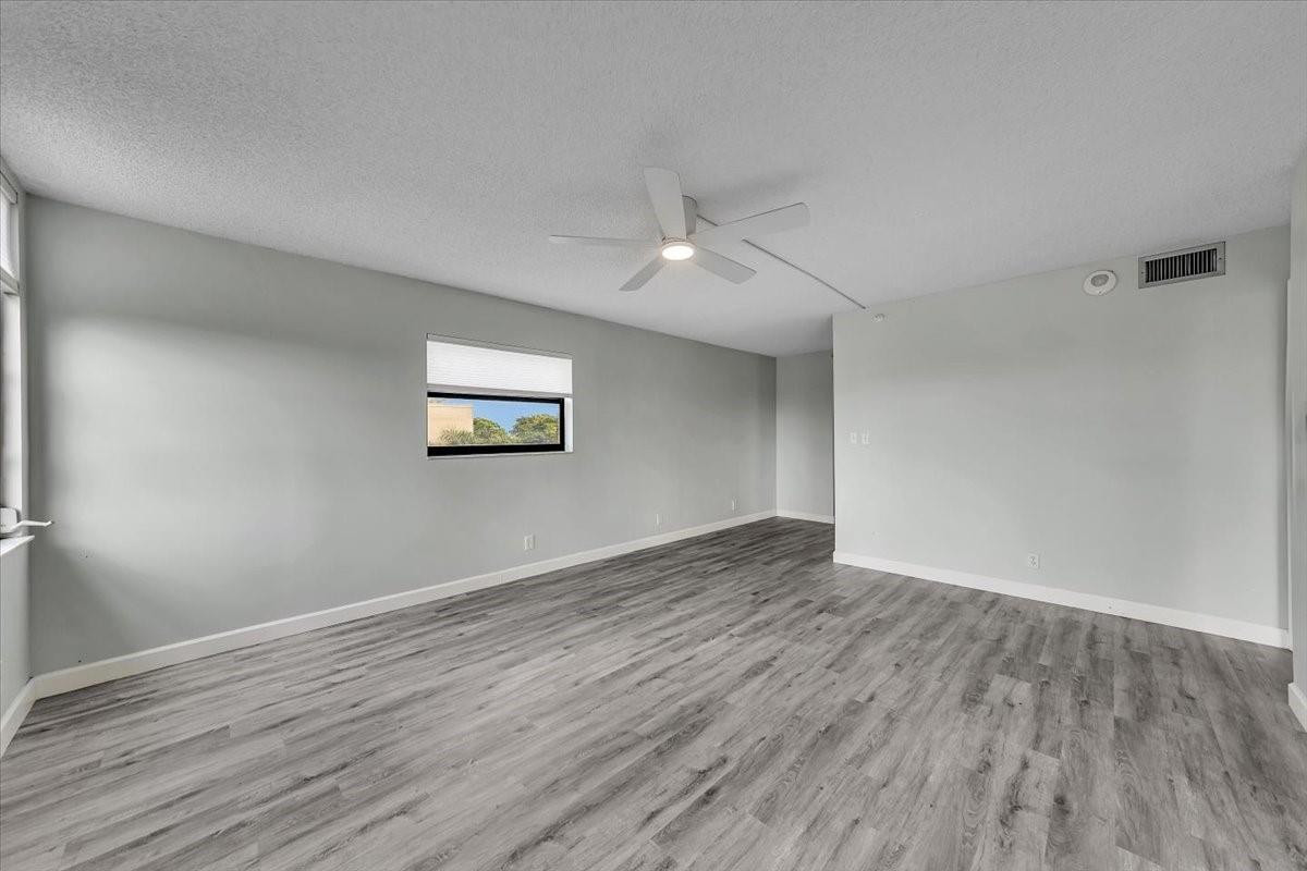 2112 S Cypress Bend Dr 508