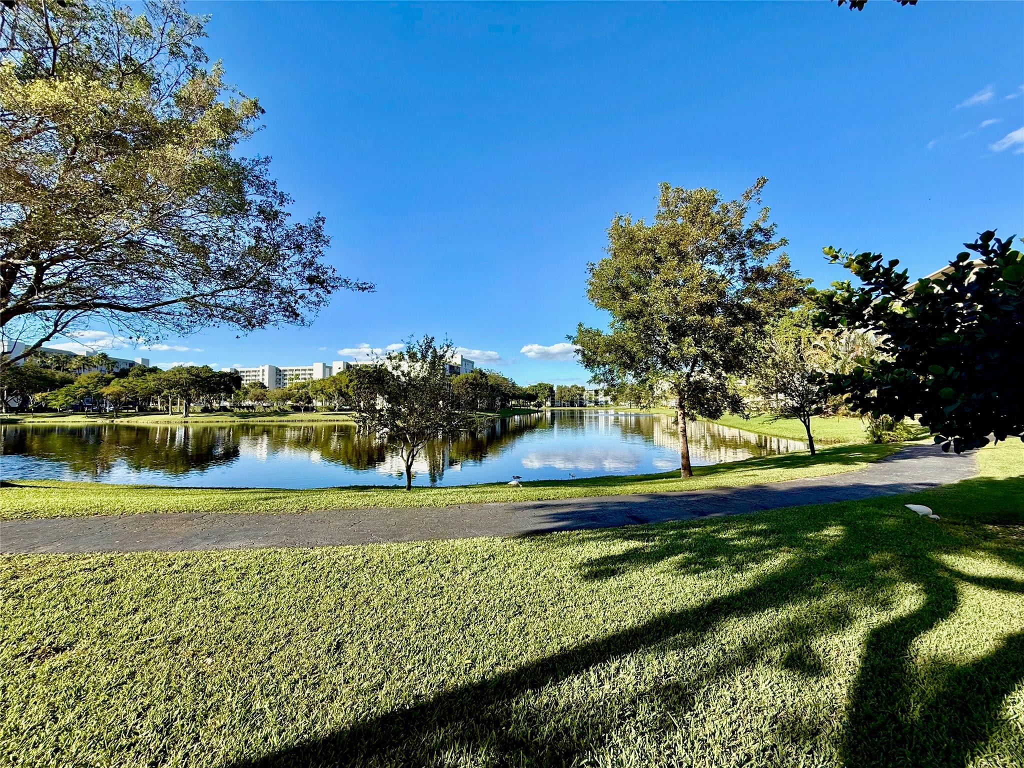 2112 S Cypress Bend Dr 508