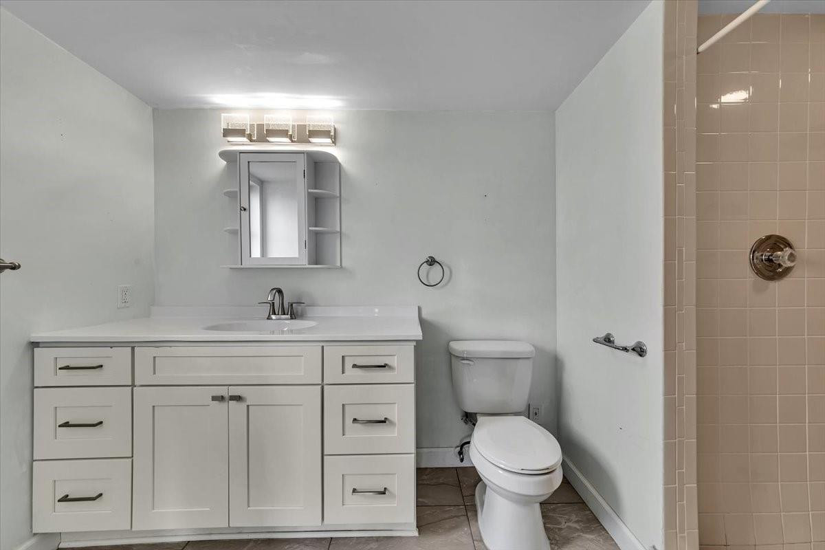 2112 S Cypress Bend Dr 508