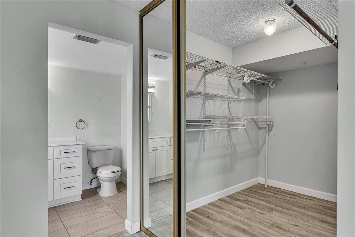 2112 S Cypress Bend Dr 508