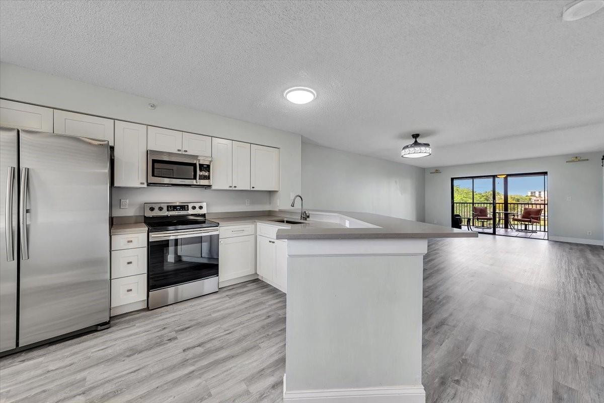 2112 S Cypress Bend Dr 508