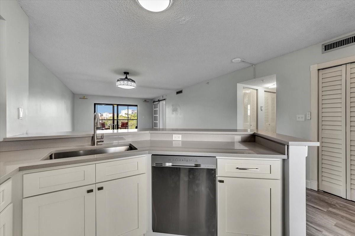 2112 S Cypress Bend Dr 508