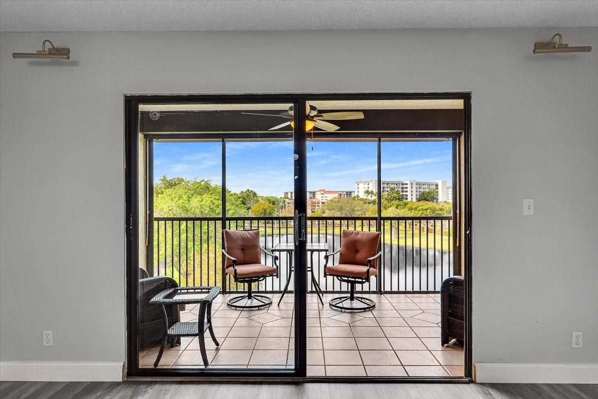 2112 S Cypress Bend Dr 508