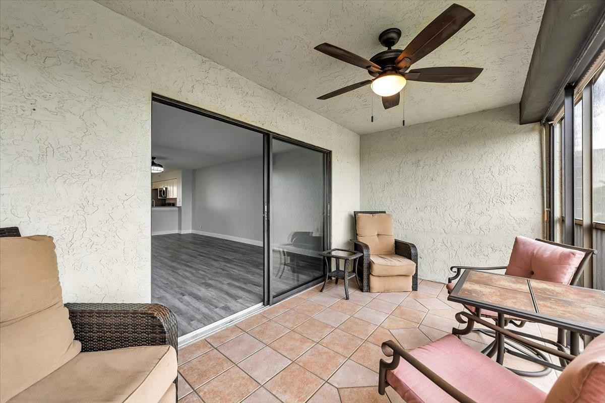 2112 S Cypress Bend Dr 508