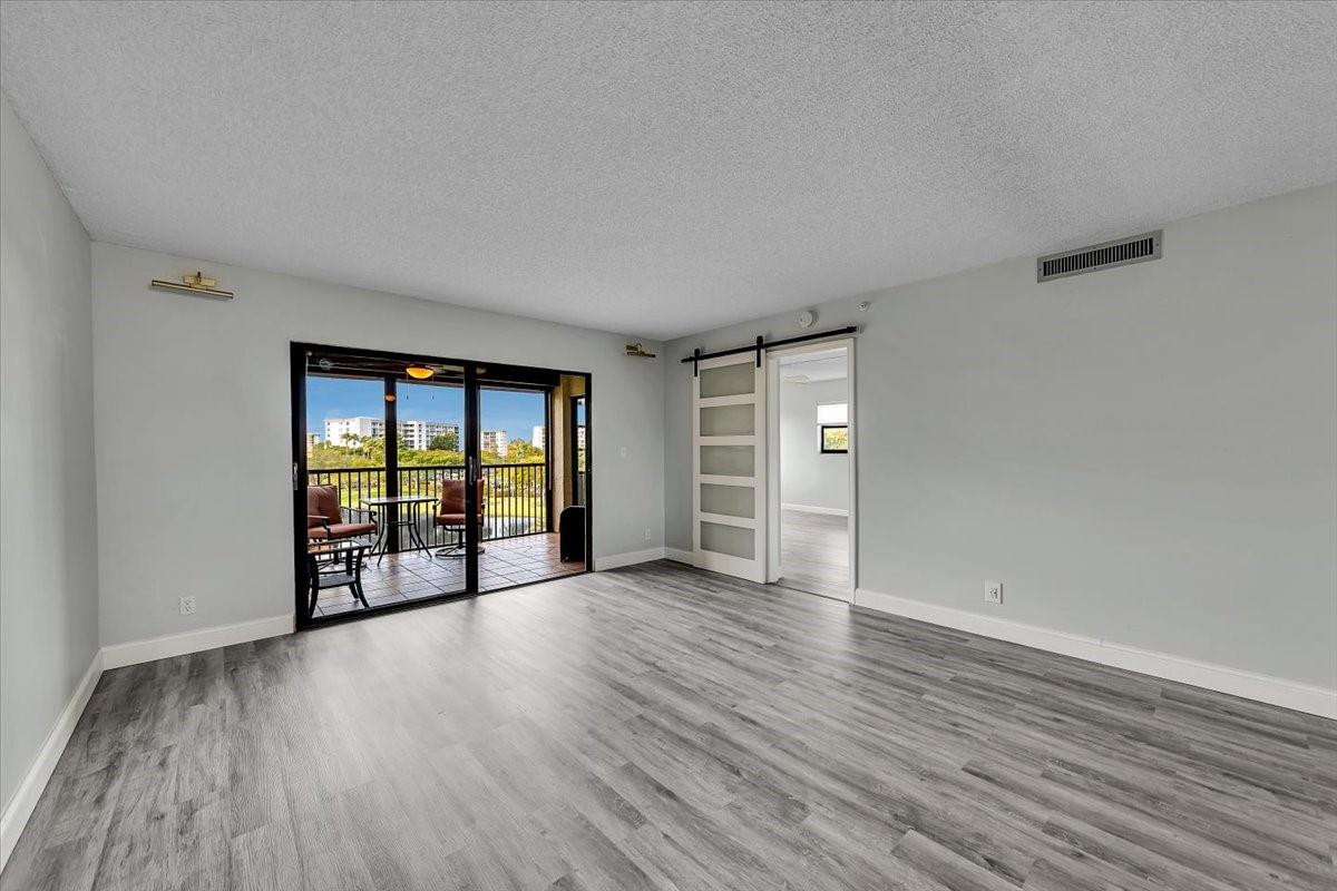 2112 S Cypress Bend Dr 508