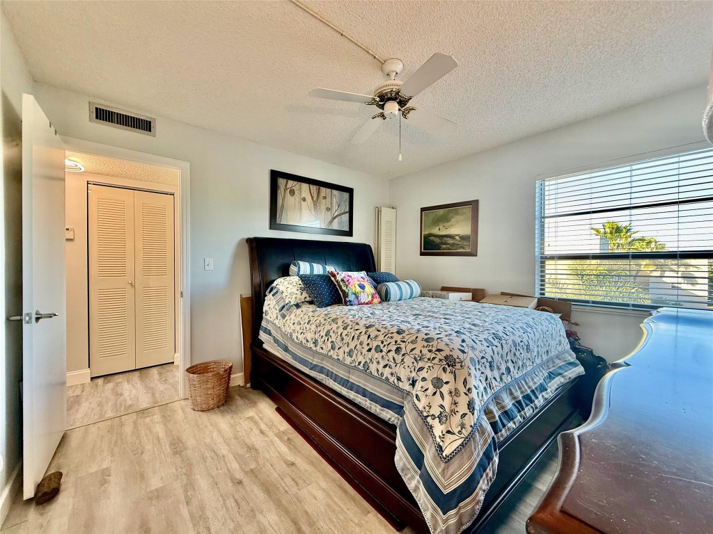 2112 S Cypress Bend Dr 508