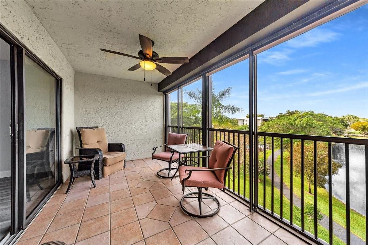 2112 S Cypress Bend Dr 508