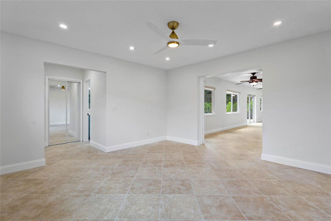 5206 Cleveland Street, Hollywood