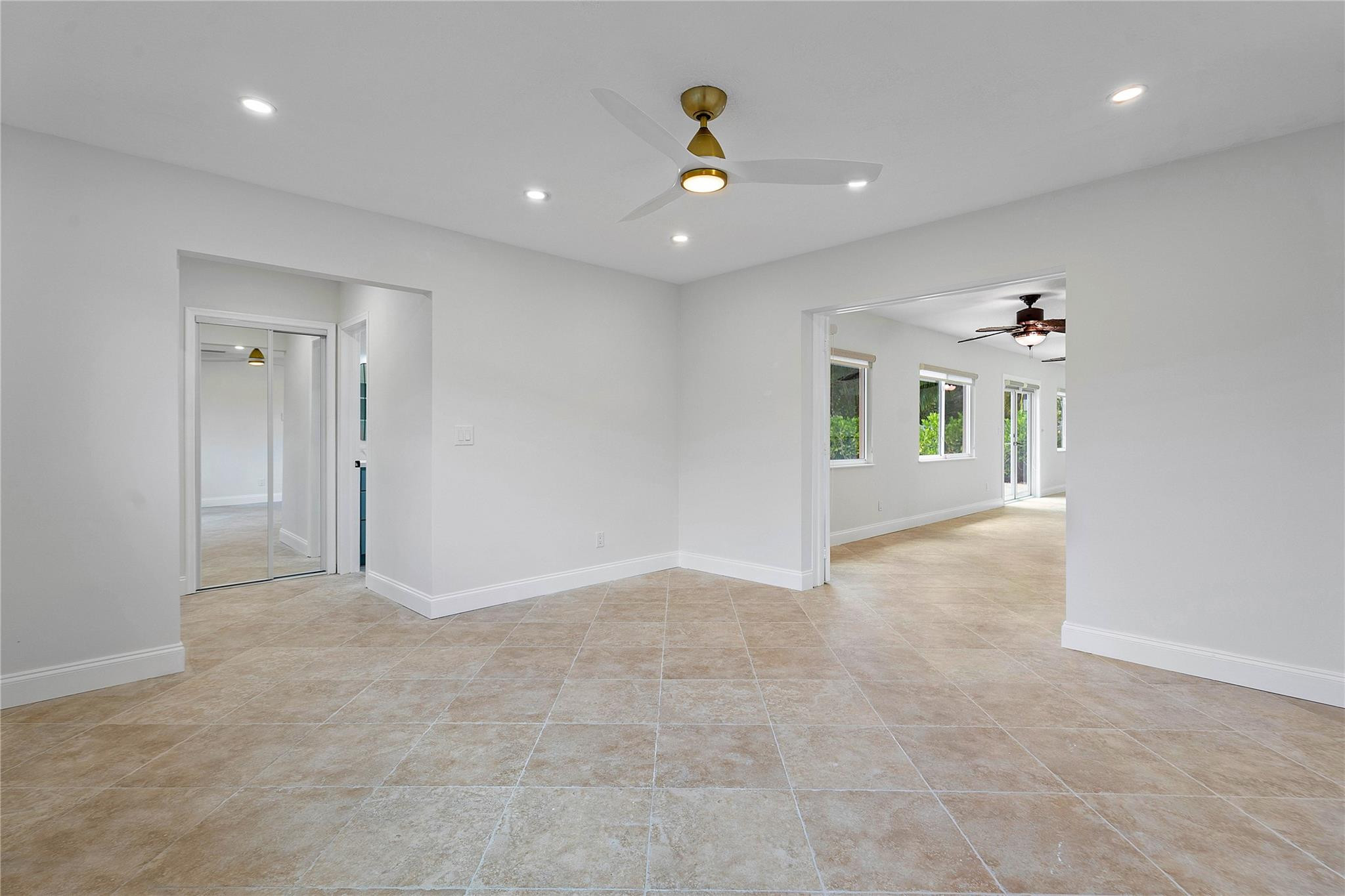 5206 Cleveland Street, Hollywood