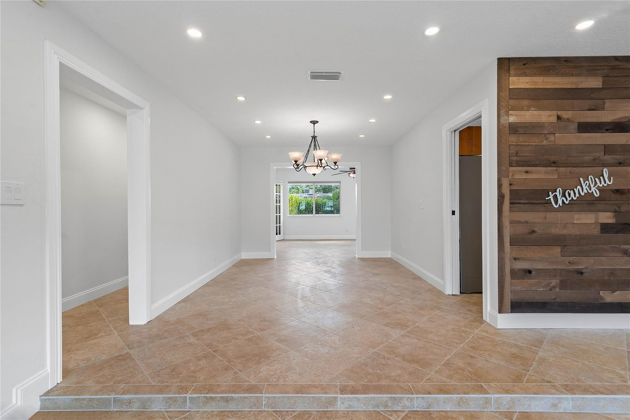 5206 Cleveland Street, Hollywood