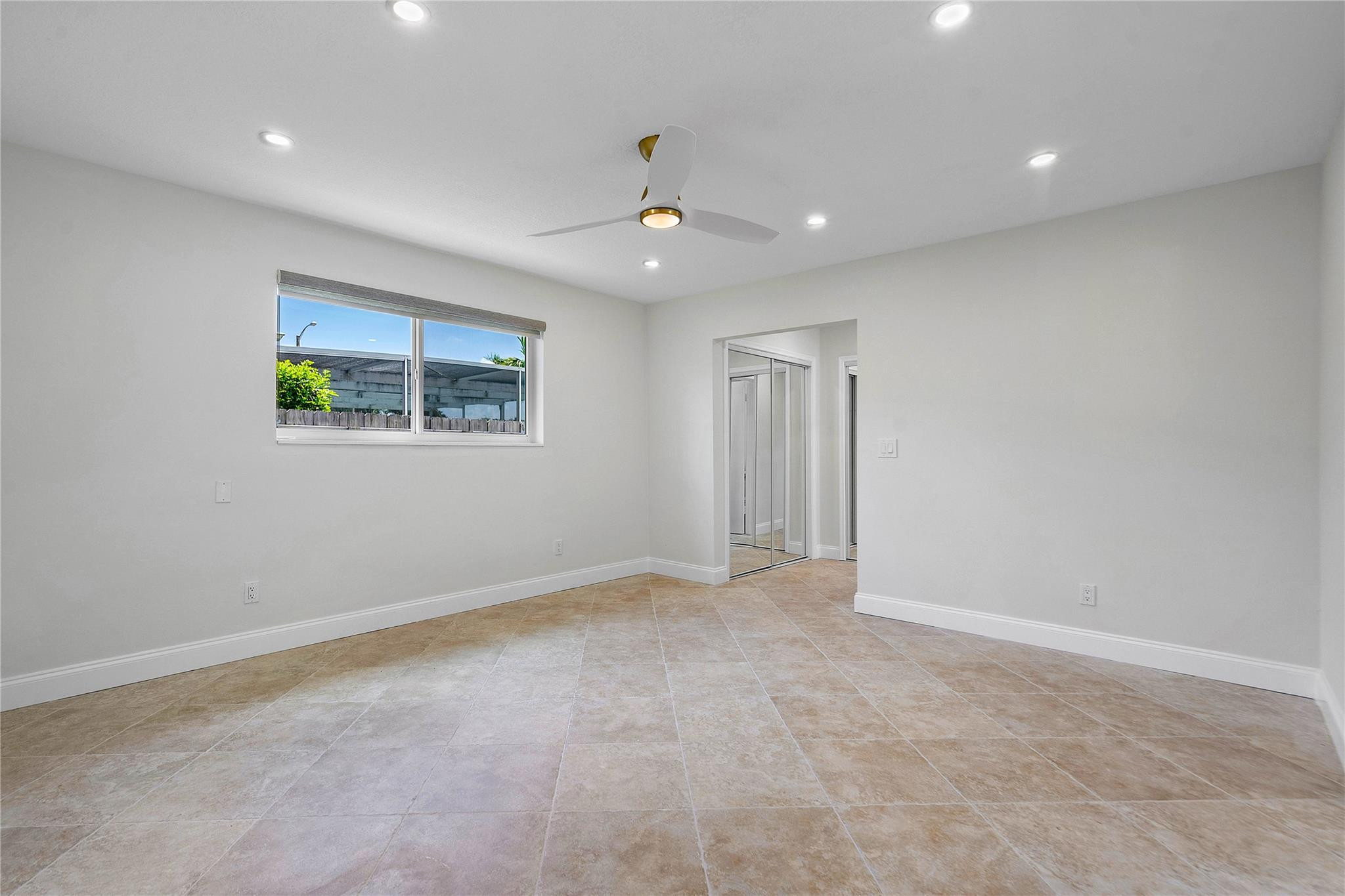 5206 Cleveland Street, Hollywood