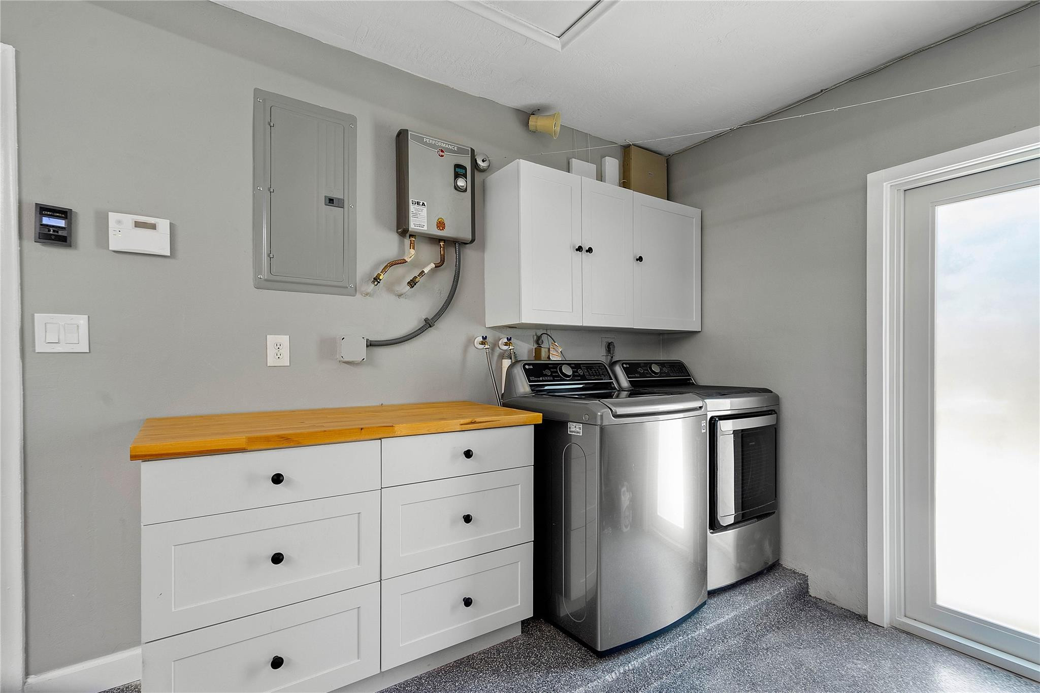 5206 Cleveland Street, Hollywood