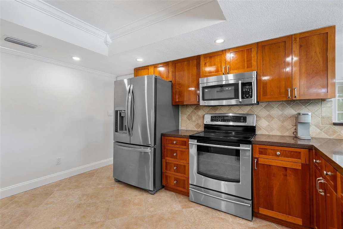 5206 Cleveland Street, Hollywood