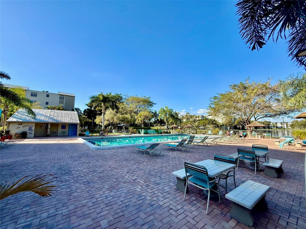 2112 S Cypress Bend Drive 508