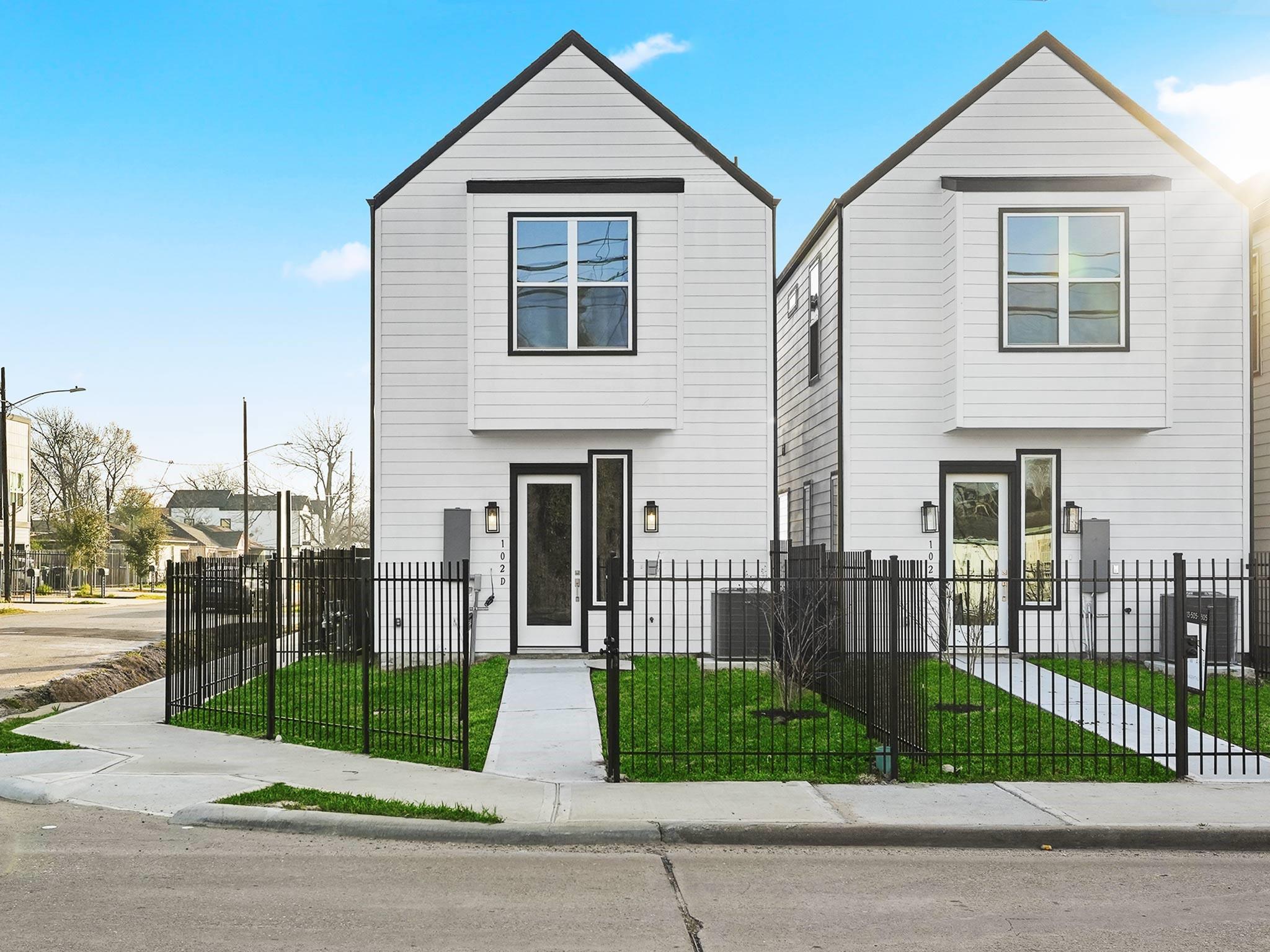 102 E 44th Street # C