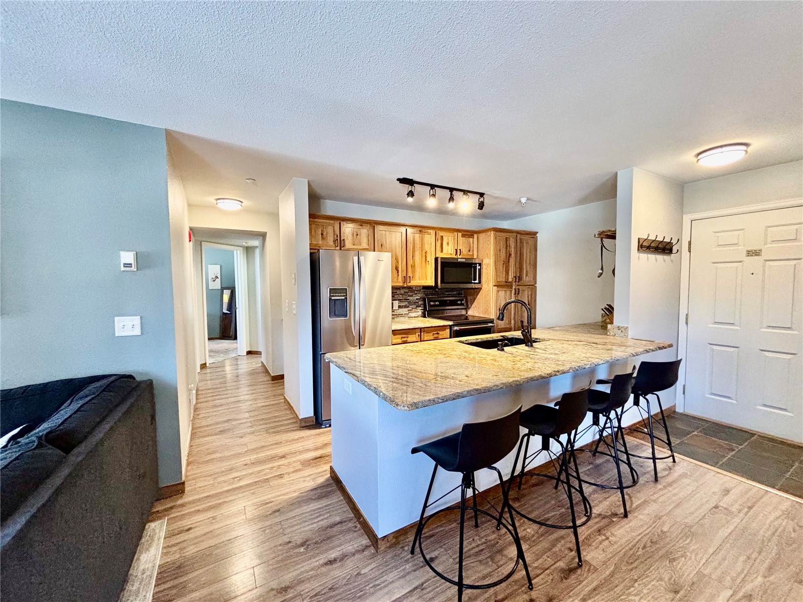 183 Pelican CIRCLE 1301